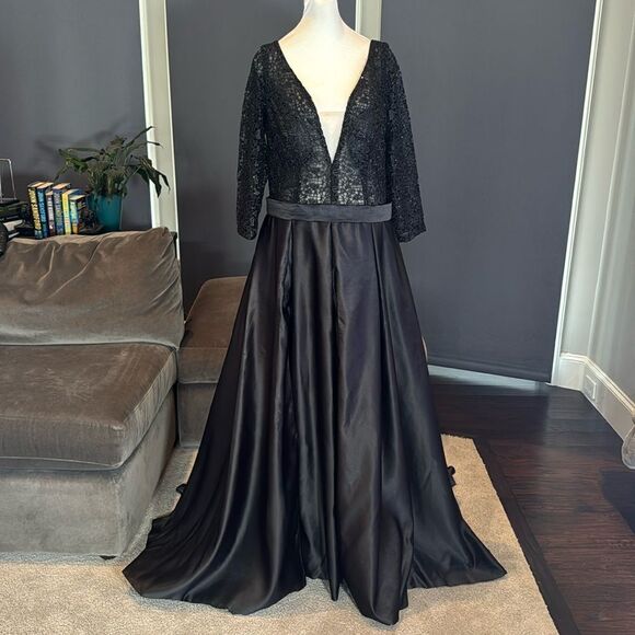 Women’s Black Satin 3/4 Sleeve Sparkly Sheer Bodice Formal Dress LegSlit Size 12 - Picture 1 of 11